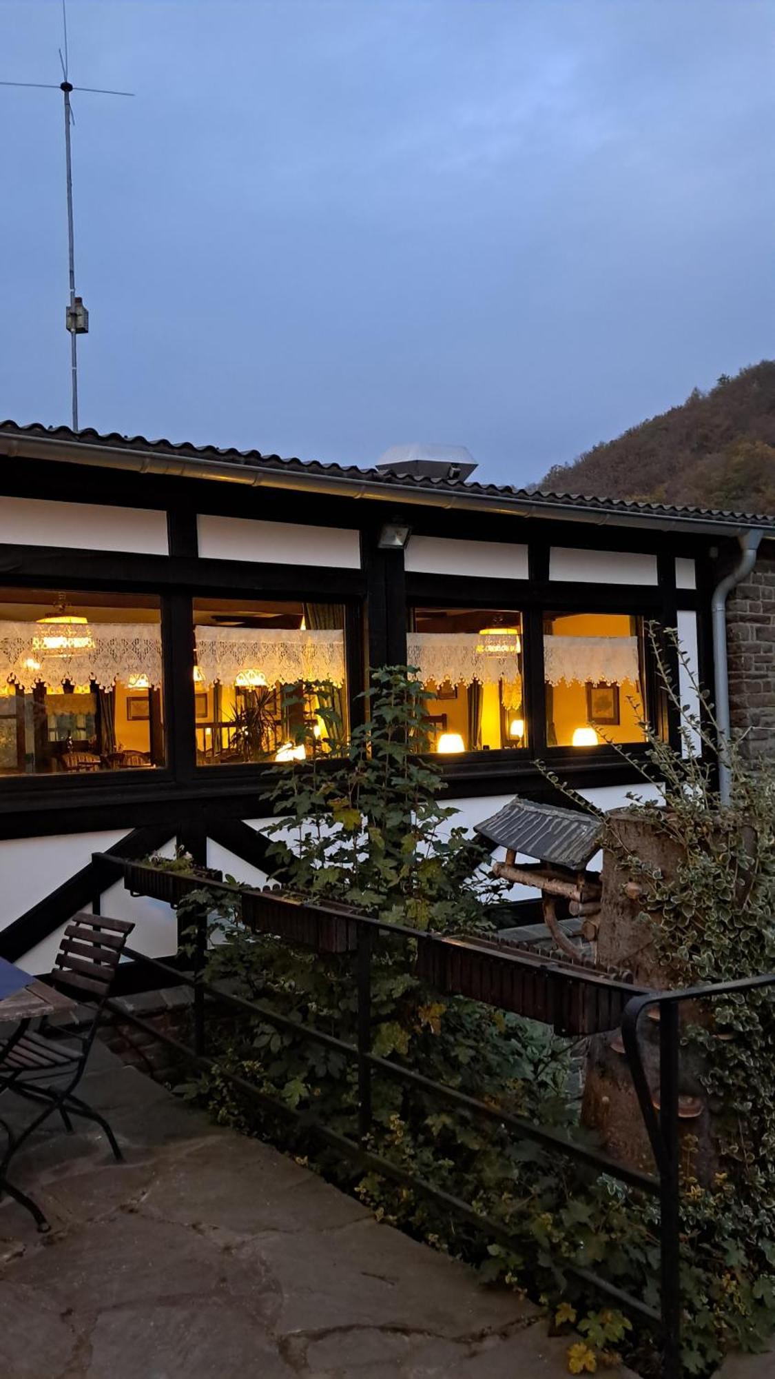 Hotel-Restaurant Tannenhof Ahrbruck Exterior photo